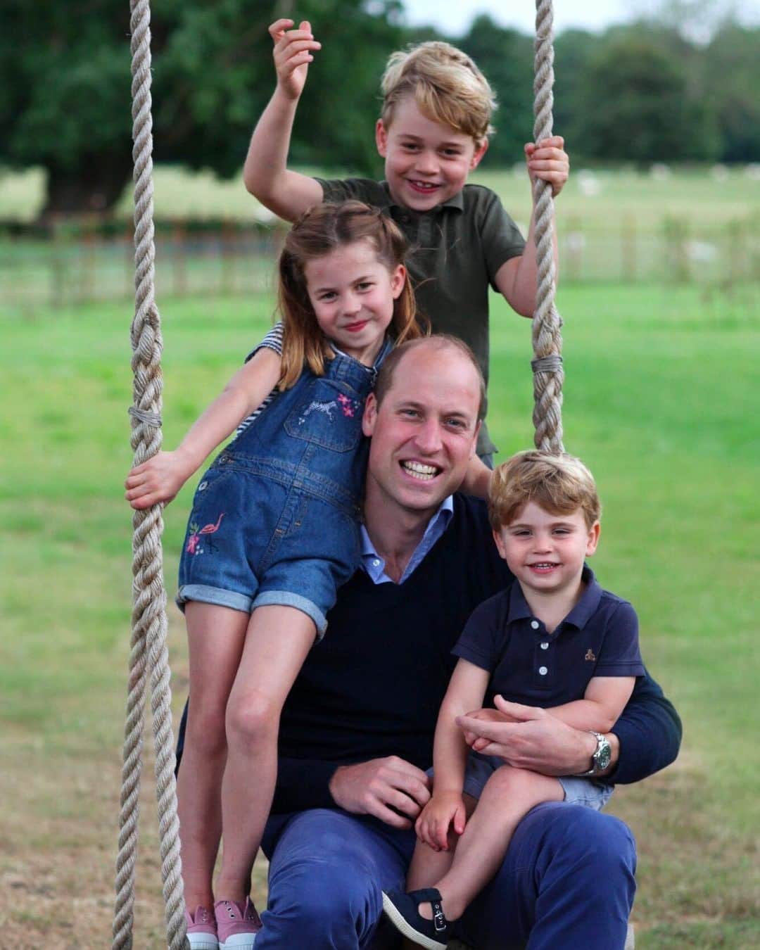 British Vogueさんのインスタグラム写真 - (British VogueInstagram)「The #DukeofCambridge celebrates his birthday and #FathersDay with an intimate portrait in the grounds of Anmer Hall. The image of the future King and his three children – #PrinceGeorge, #PrincessCharlotte and #PrinceLouis – was captured by the #DuchessofCambridge, who has been embracing her love of photography more than ever in recent months. Click the link in bio for more on the Duke’s birthday celebrations.」6月21日 17時21分 - britishvogue