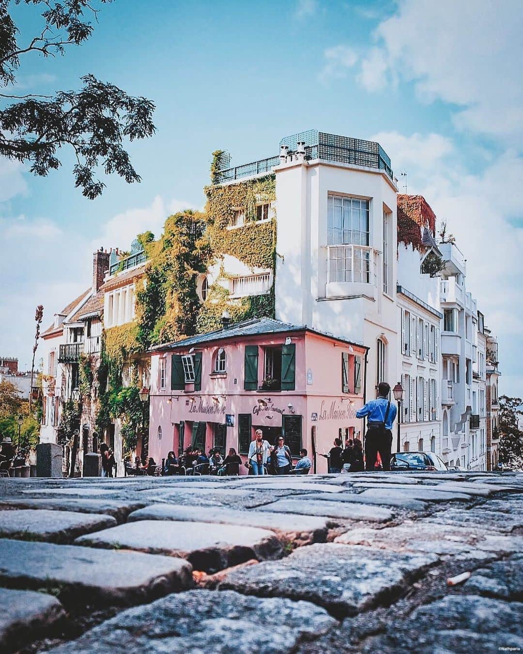 nathparisのインスタグラム：「LA MAISON ROSE... . Bon dimanche à tous 💖」
