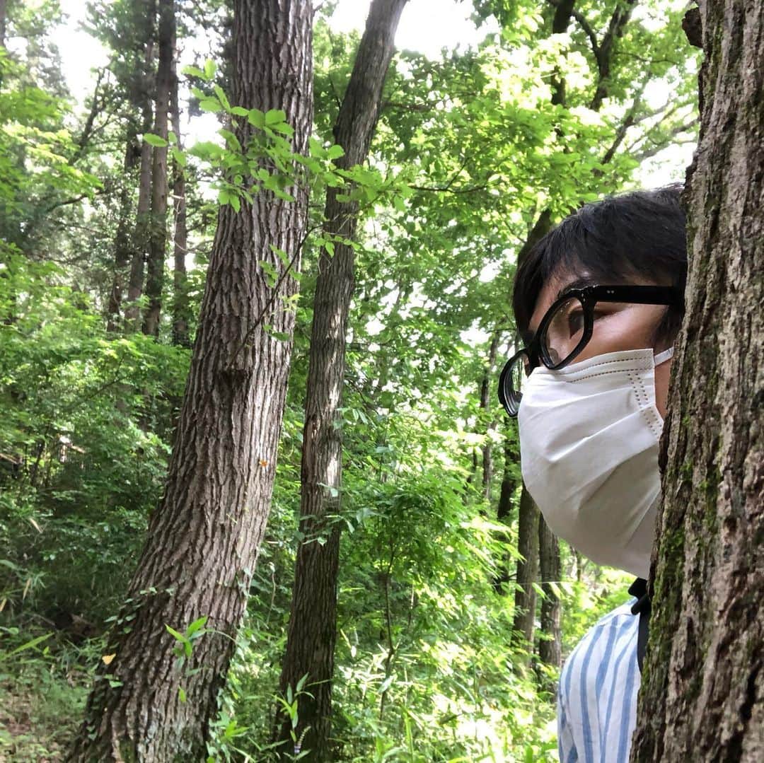 はいじぃのインスタグラム：「娘と一日中、虫取りしてました。  今日はぐっすり眠れそうで、布団に入るのが楽しみだ。」