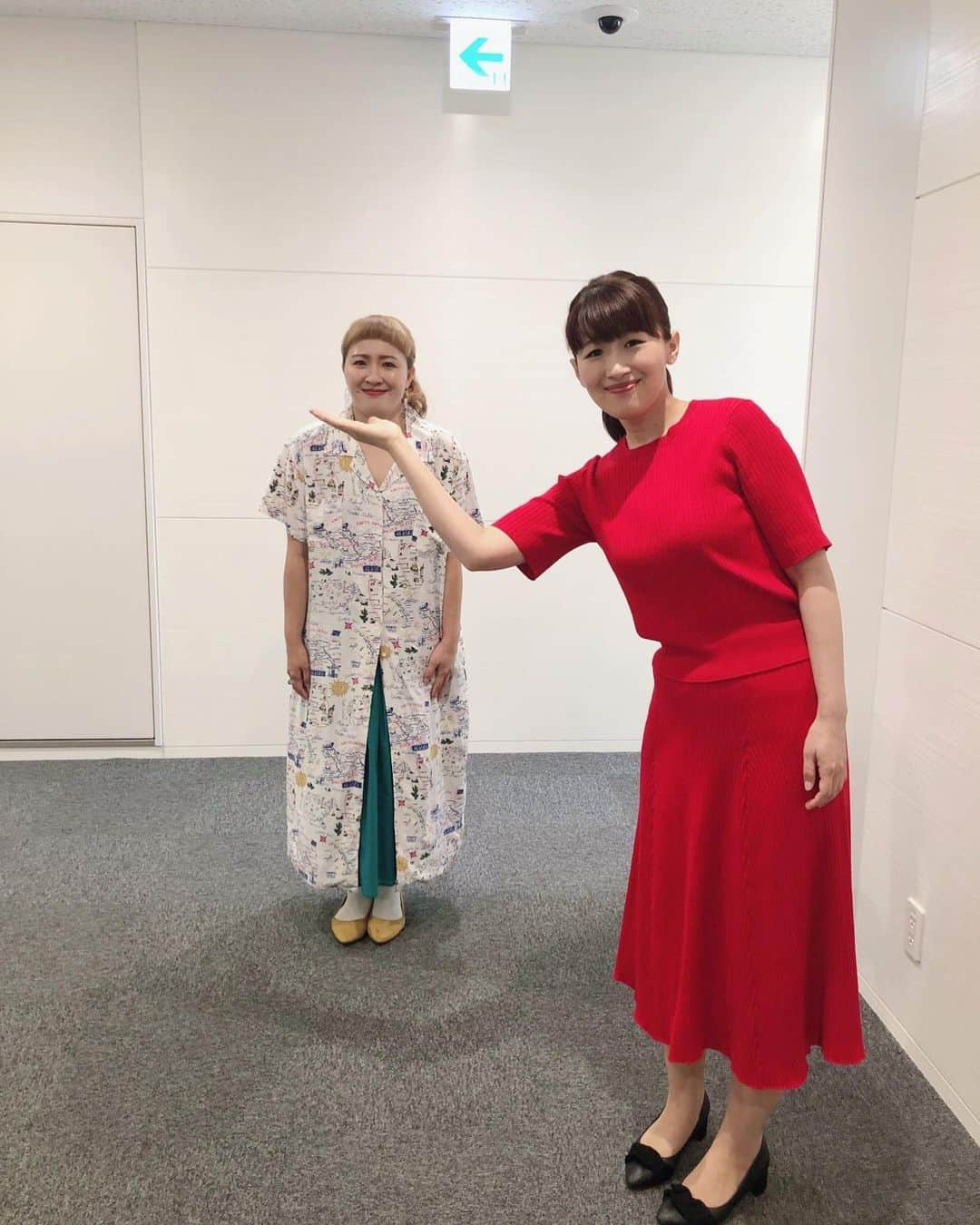 丸山桂里奈さんのインスタグラム写真 - (丸山桂里奈Instagram)「3ヶ月きれいプロジェクトに参加しました！ ピカさんに、LITSのうるおい玉を紹介していただき、毎日試してました😌👌 自分が思った以上にすばらしい結果になりましたよ🤩☀️ そして、日に日に自分の顔じゃないというくらいな顔に仕上がりました。 つるつるぷりぷりで、今ならエビには負けないくらいプリついてます😍👌 そんなこんなで、こうして長期に渡りプロジェクトに参加させていただきました！ 私は、引き続きうるおい玉を続けていきます😳🥇 そんなこんなで、みなさまお世話になりました🌞🌞🌞 #中京テレビ #大とくさん #きれいプロジェクト #LITS #うるおい玉 #とにかく水をかぶったくらいの潤い #試したらわかります #凄まじいくらい私は水です #今日は部分日食みたいですね #ただ何かよくわかりませんがね #それでも幸せ #いい意味で #インスタバエ」6月21日 17時45分 - karinamaruyama