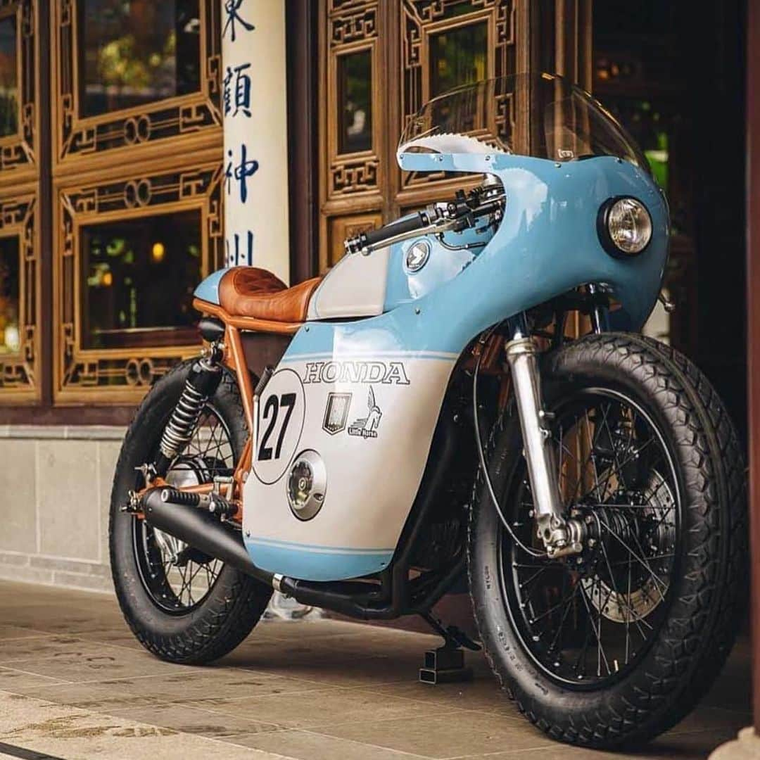 epidemic_motorsさんのインスタグラム写真 - (epidemic_motorsInstagram)「Honda CB550 Via  @littlehorsecycles #honda #hondacb #racer #epidemicmotors #epidemic_motors」6月21日 17時41分 - epidemic_motors