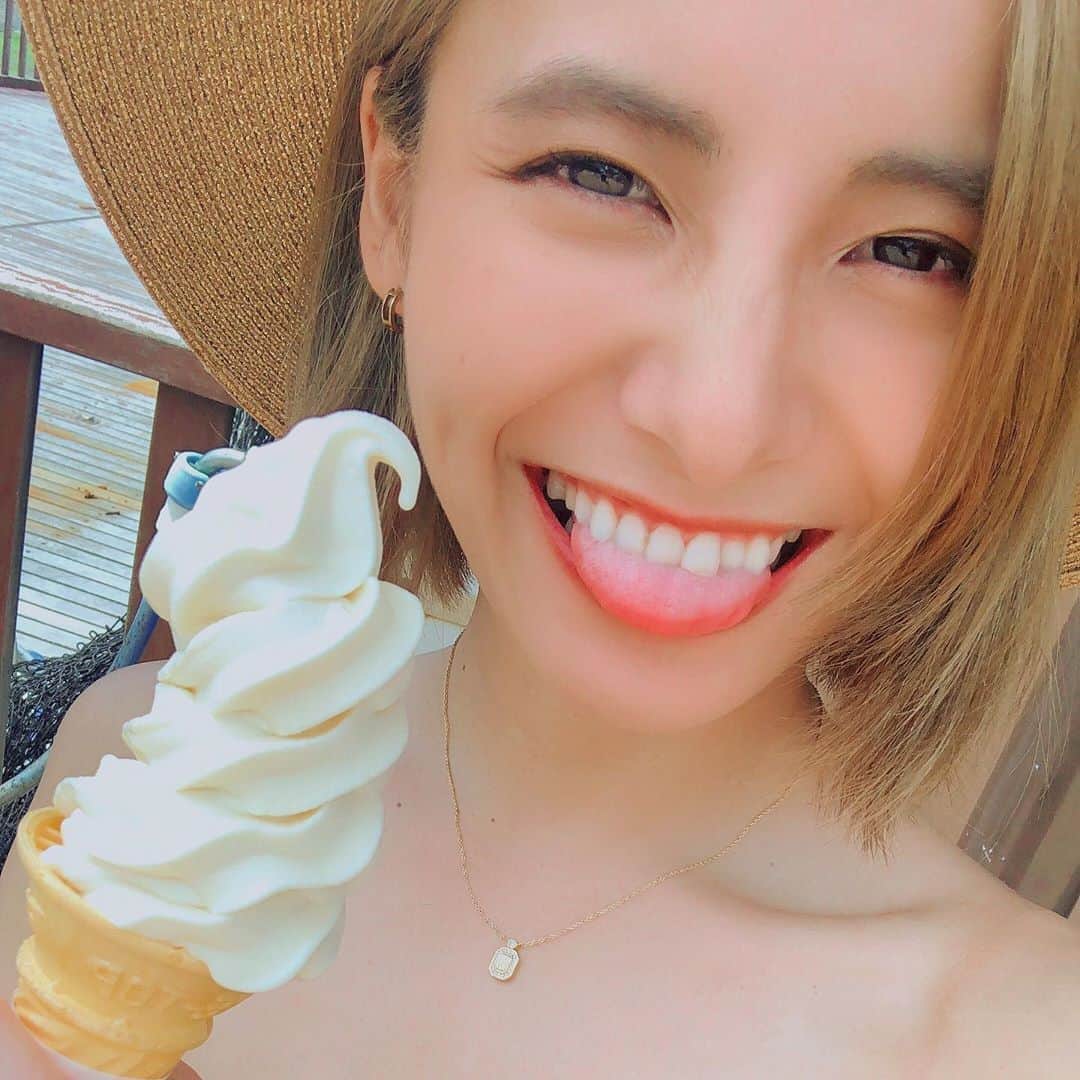 佐野千晃のインスタグラム：「昨日は夏って感じだったのに今日は少し肌寒くて雨降ってきたね☔️﻿ ﻿ やっぱりまだ梅雨か☔️﻿ ﻿ 早く夏が来て欲しい🌞﻿ ﻿ たくさん海行ったりBBQしたりしたいからコロナいなくなって欲しい🌞﻿ ﻿ 昨日の撮影とっても素敵な写真がたくさんなので早くみんなに見せたい👗﻿ ﻿ ﻿ ﻿ #natural #healthy #good #cool #cute #ooted #スポーツ女子 #スポーツ #ハワイ #笑顔 #ひまわり #夏 #海 #伊豆　#shooting #shoot #camera #work #model #撮影 #写真 #仕事 #好き #仕事依頼 #作品撮り #作品撮りモデル #モデル #カメラマンさん募集 #カメラマン #カメラマンさんと繋がりたい」