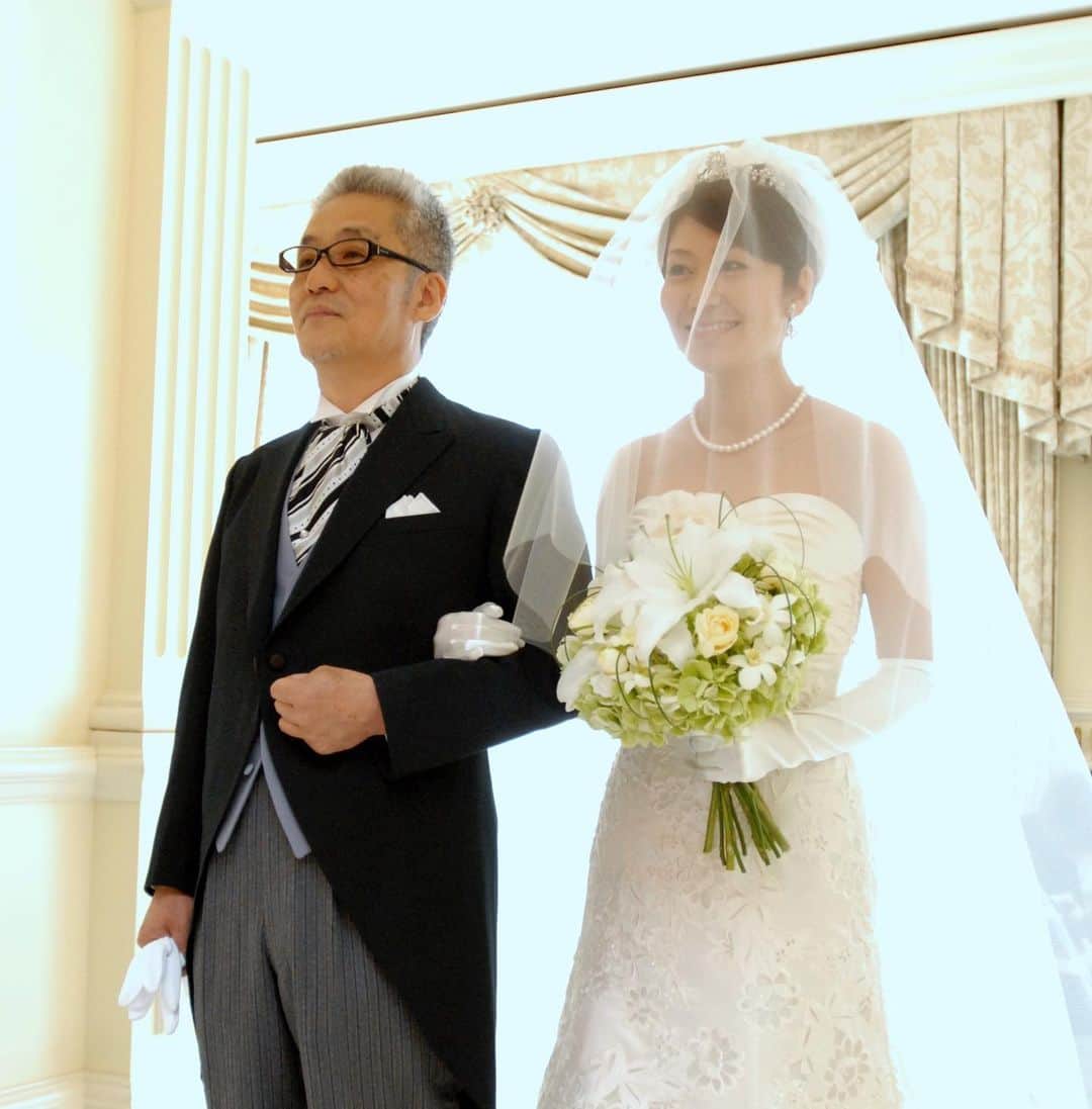 森上亜希子のインスタグラム：「すっかり、今日が父の日という事を忘れてました😖  お父さん、ごめ〜ん🙏 いつまでも元気でいてね〜‼️ 落ち着いたら食事に行きましょう！  #父の日 #happyfathersday  #いつもありがとう #感謝 #テニス #tennis」
