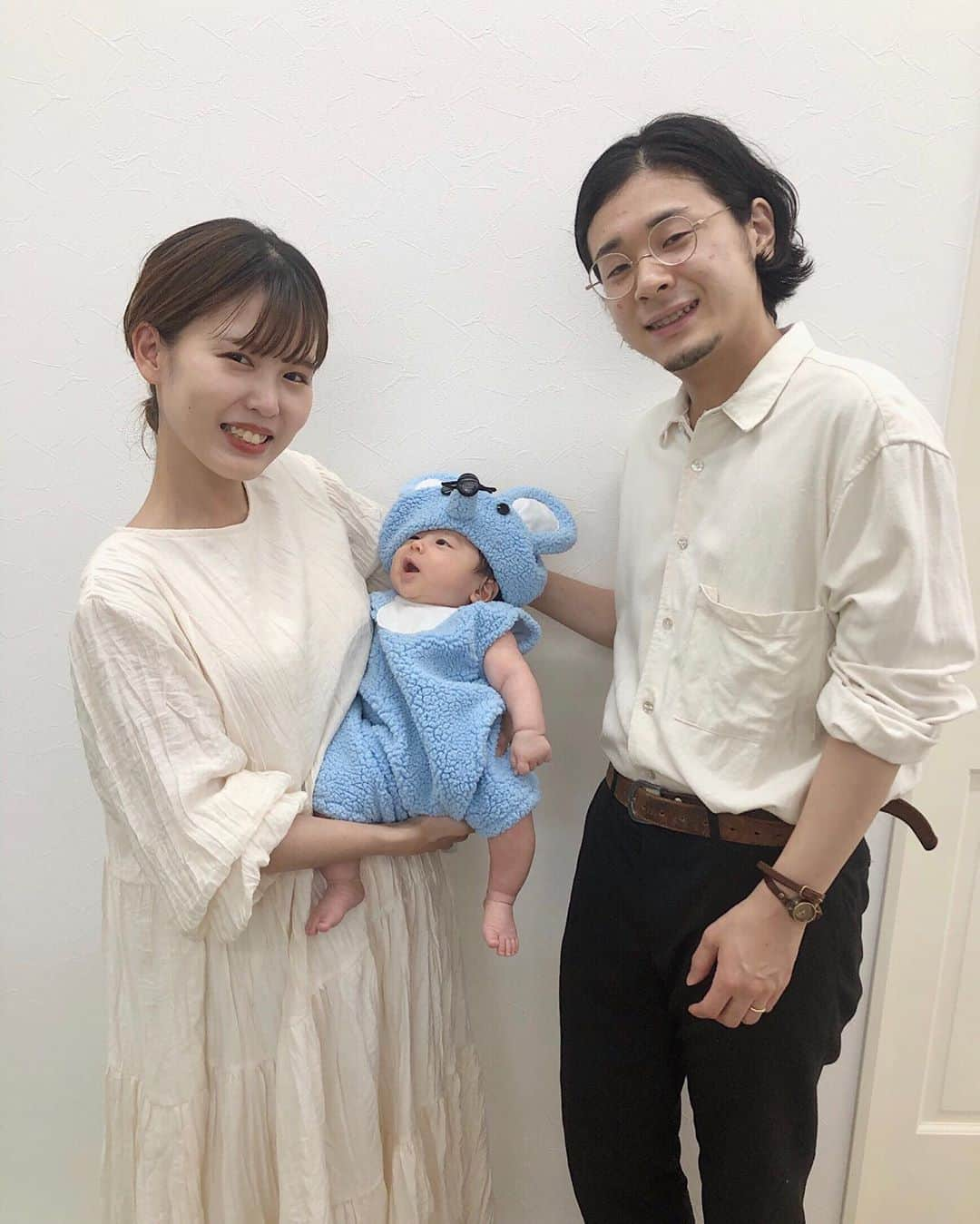 ちょびさんのインスタグラム写真 - (ちょびInstagram)「子年ベビー👶🏻♡ かぞくしゃしん✏︎ わたしの、ロック画面💌 . #家族写真#ねずみどし#男の子ベビー#男の子ママ#男の子パパ#記念写真#着ぐるみベビー#令和2年ベビー#ママリ#ままのて#ベビフル#ママコーデ#ままコーデ#ベビスタグラム#ママスタグラム」6月21日 19時04分 - kaoriririn15