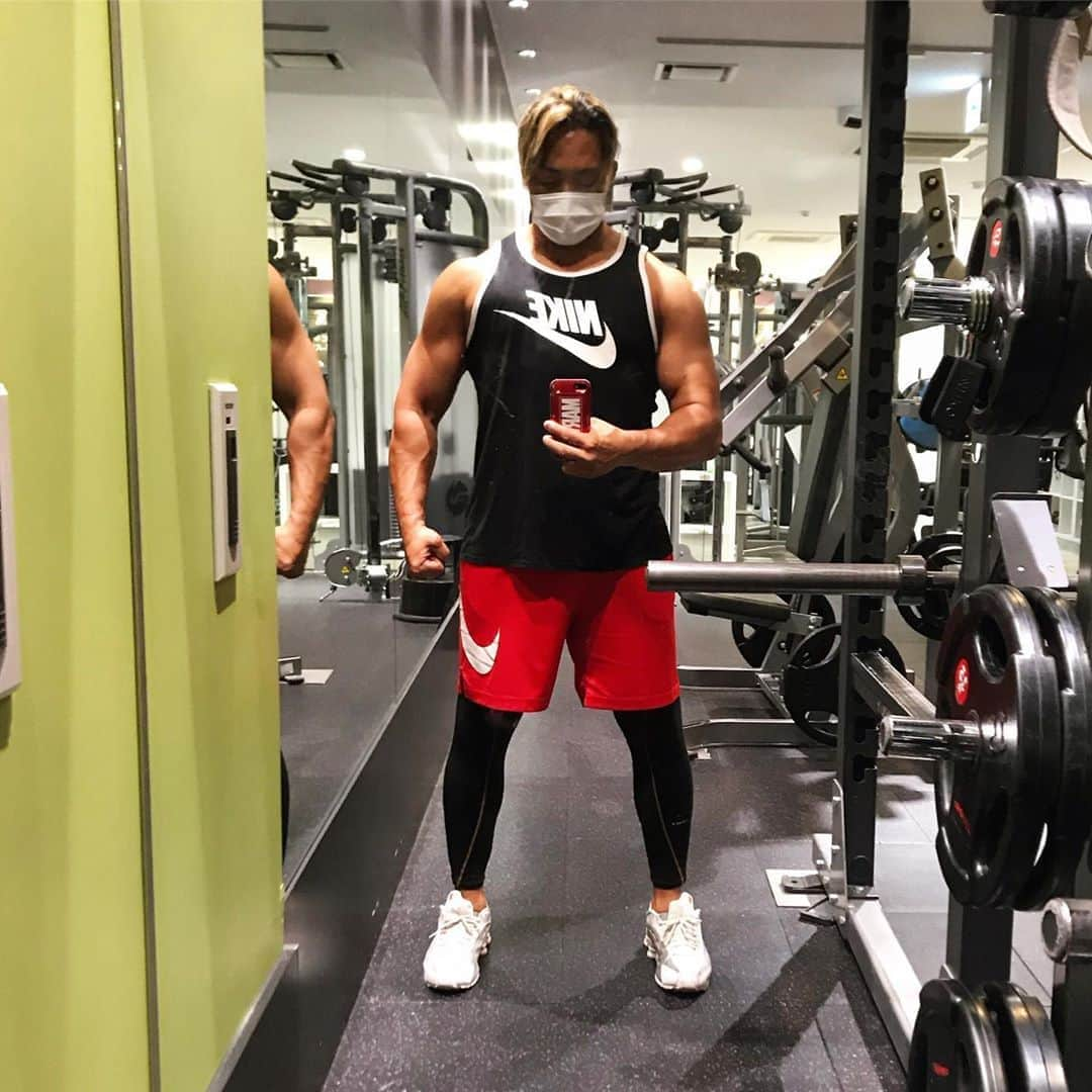 棚橋弘至さんのインスタグラム写真 - (棚橋弘至Instagram)「二部練💪タンクトップ、短パン、シューズが #nike で揃う♪ #doublesplit #ミッキーマウス カラー」6月21日 18時55分 - hiroshi_tanahashi