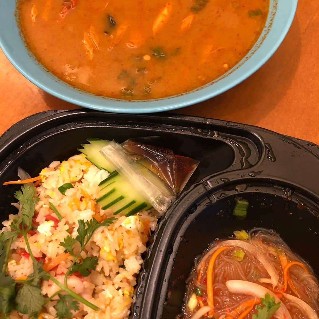 いとうせいこうのインスタグラム：「#フェス飯　#誘い宅配」