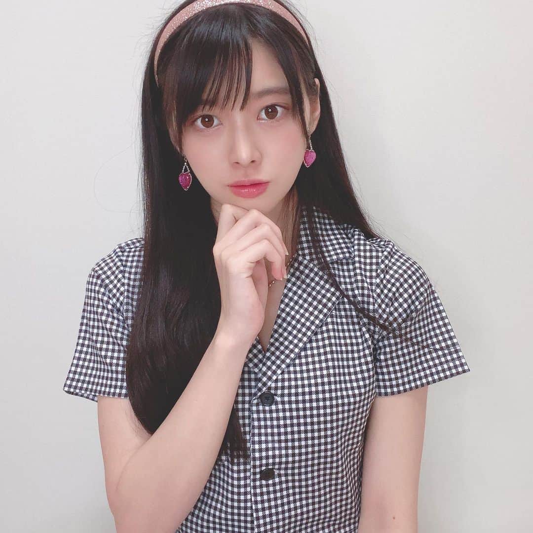 藤田いろはのインスタグラム：「最近本当にLiquem @liquem.tokyo が大好きすぎる。﻿ 本当にキラキラしててかわいくて好き💓✨﻿ 見てるだけで癒される。﻿ ﻿ ﻿ ‪#藤田いろは#グラビア#gravure #japanesegirl #レースクイーン#tokyo  #l4l #aziangirl  #ビジョビ #模特 #뷰티스타그램 #셀카  #cosplay #黒髪ロング#팔로우#소통해요#셀스타그램#モデル #model #그라비아 #모델 #日本的 #性感內衣  #奶 #sexy  #性感美女 #性感尤物 #liquem #リキュエム #おしゃれ好きな人と繋がりたい」