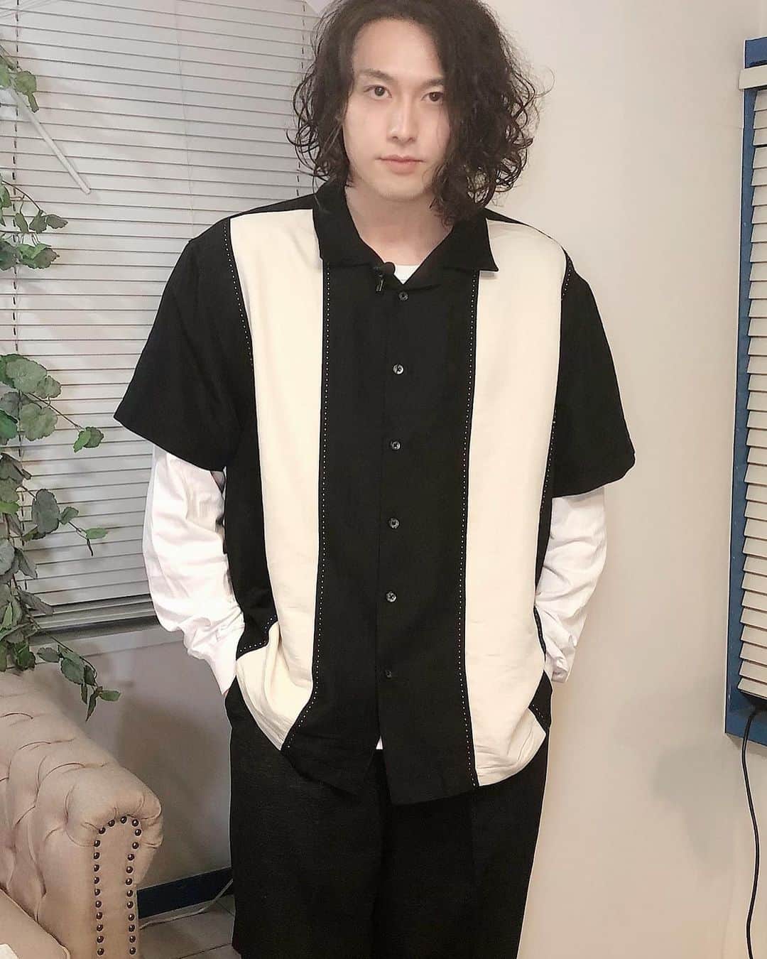 稲垣成弥のインスタグラム：「昨日のアヒージョ、美味しかった！ 皆さんも試してみてください！  #稲垣成弥の他力本願14 #他力本願 #ファッション #fashion #アヒージョ  #オリーブオイル  #food  #おつまみ  #おつまみレシピ #ウミガメのスープ #ゲーム #ボードゲーム #オフショット」