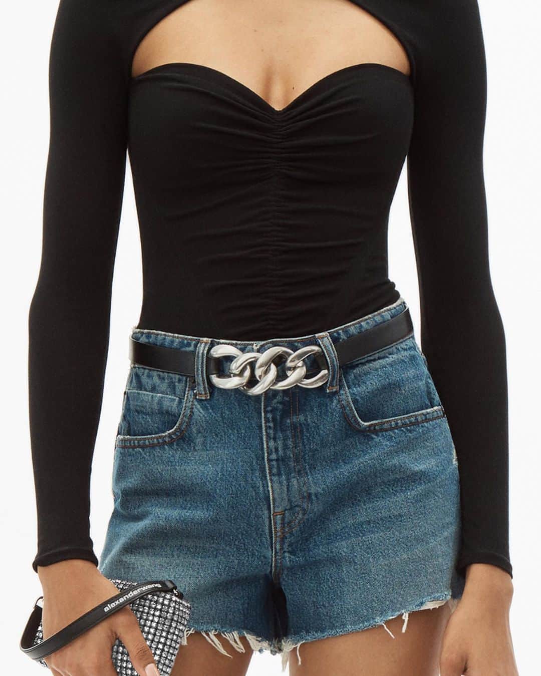 アレキサンダー・ワンのインスタグラム：「Add to cart to activate summer.」