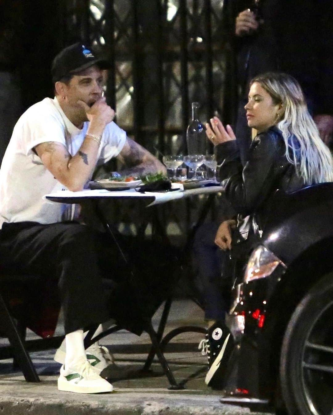 Just Jaredさんのインスタグラム写真 - (Just JaredInstagram)「@ashleybenson and @g_eazy head out for a Saturday night dinner date. #AshleyBenson #GEazy  Photos: Backgrid」6月22日 0時59分 - justjared