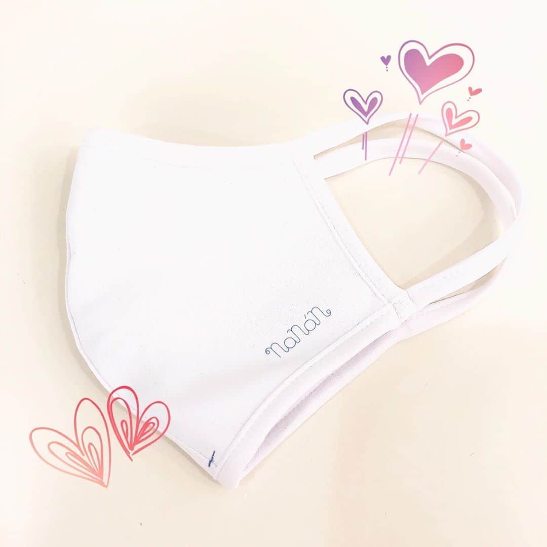ナナンさんのインスタグラム写真 - (ナナンInstagram)「ナナン銀座本店でもマスクをお買い求めいただきありがとうございます💖  たくさんの方から、 「着け心地がいい」 「お子様が嫌がらずにつけてくれる」 というお声を頂戴しています🙌  ありがとうございます💕  銀座本店では本日マスクが完売いたしました😷  今後のマスクのお取り扱いはございませんので、オンラインショップでお買い求めくださいませ🧸❣️ #マスク #夏用マスク #ナナン銀座本店 #nanan #ナナンオンラインショップ」6月21日 19時39分 - nananjapan_official
