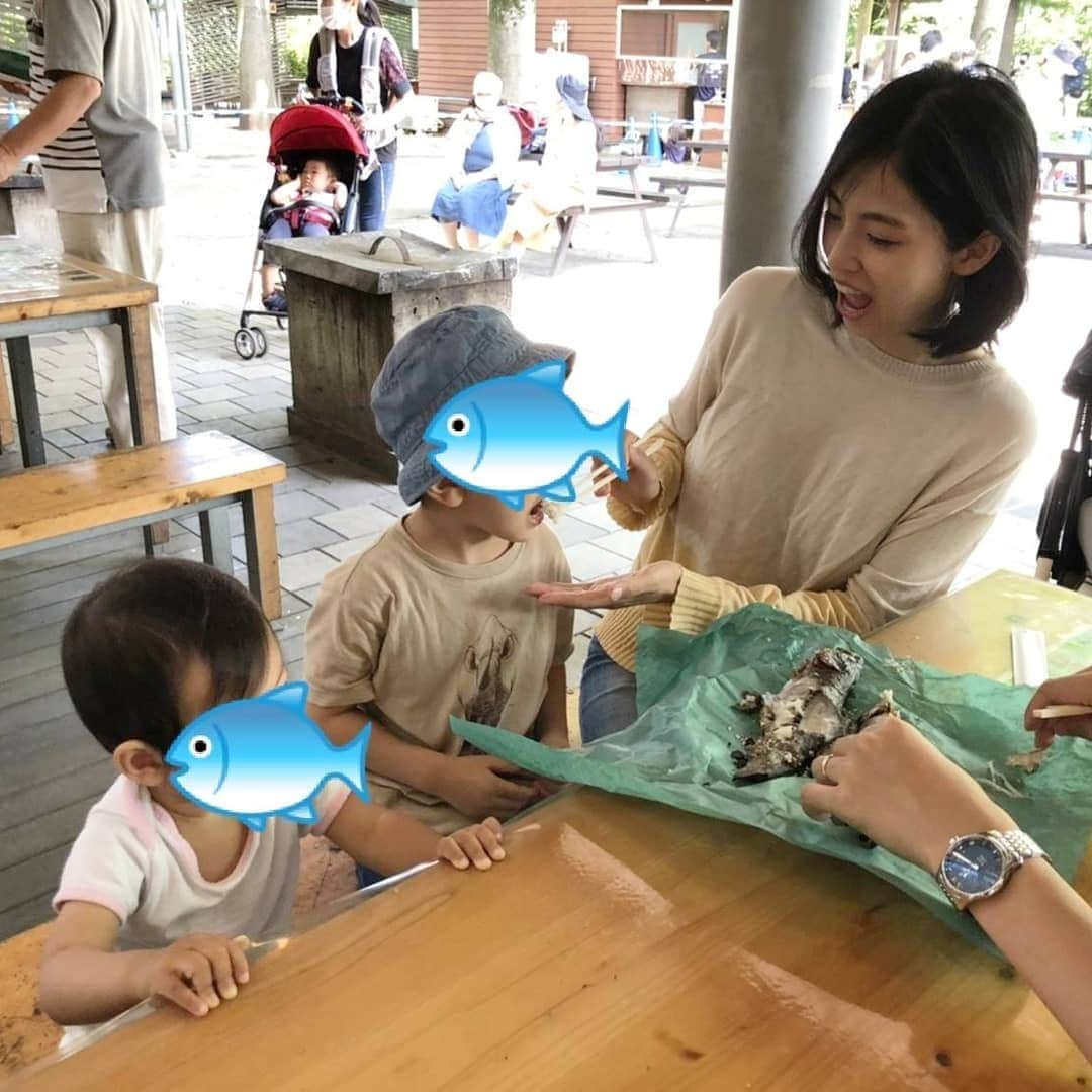 本仮屋リイナさんのインスタグラム写真 - (本仮屋リイナInstagram)「夏至の今日は、息子がマスを釣って、みんなで食べマスた🐟 釣りたてを焼いてもらえるので、臭みが全くなくてふっくらの身がおいしかったです🐟  #魚釣リイナ #夏至 #日食 #食事のときだけマスク外してます」6月21日 19時55分 - riina_motokariya