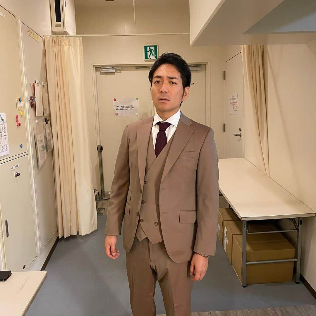 武智正剛さんのインスタグラム写真 - (武智正剛Instagram)「本日はコロナ自粛ぶりになんばグランド花月で漫才させてもらいました。 NGKで数ヶ月ぶりの漫才＋新ネタと言う アドレナリンを一気に二つ頂きました やっぱり良いですね劇場は またネタ作りに励みます 結局ネタや #スーパーマラドーナ #武智 #田中」6月21日 20時05分 - supamaradonatake