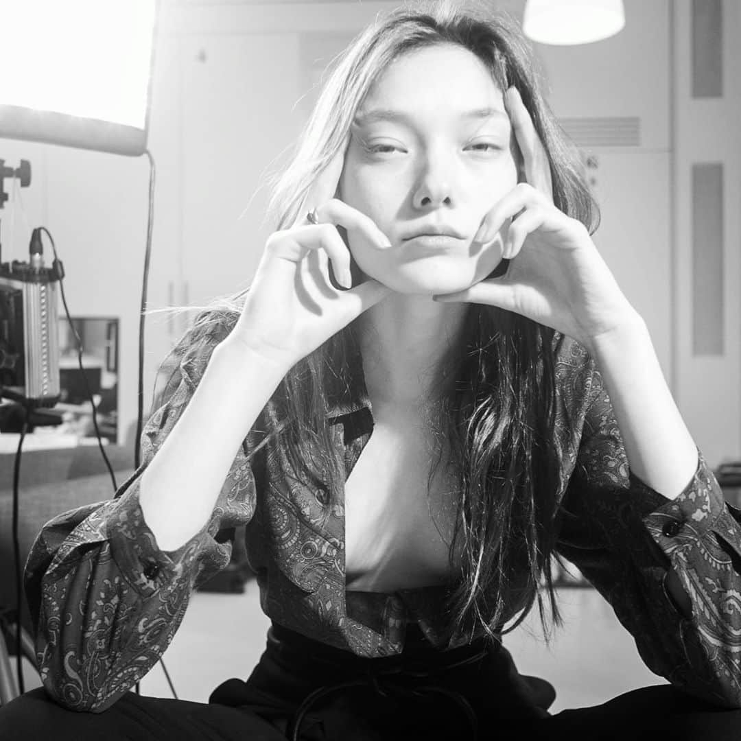 ユミ・ランバートのインスタグラム：「👾」