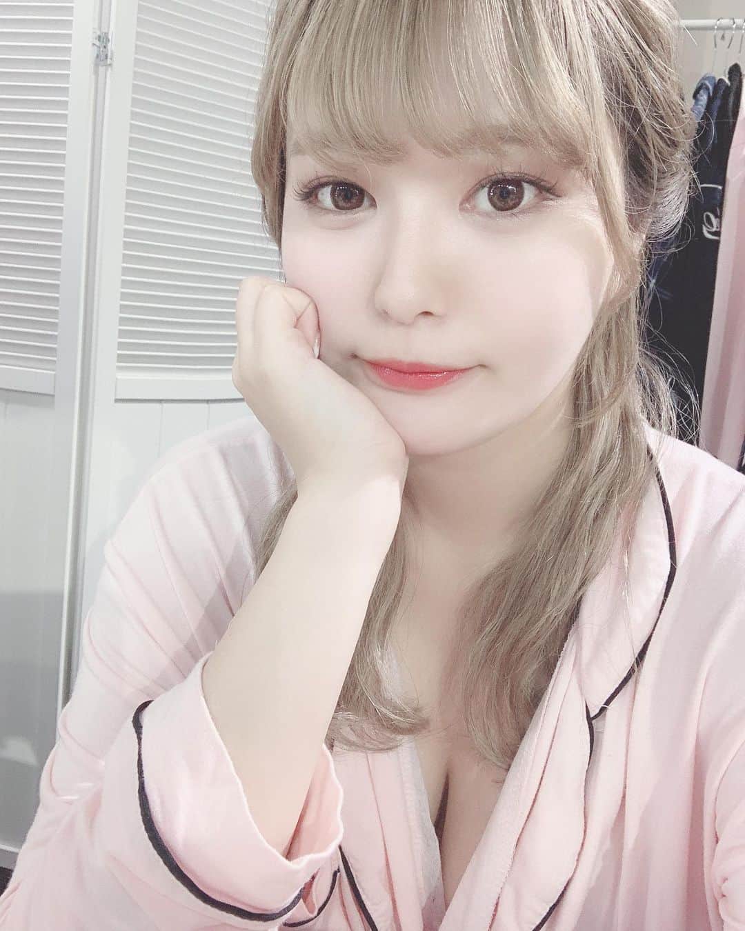 彼方美紅さんのインスタグラム写真 - (彼方美紅Instagram)「また久しぶりの投稿になっ