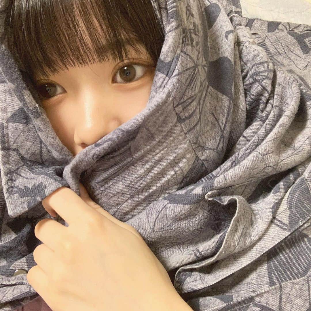 中野郁海さんのインスタグラム写真 - (中野郁海Instagram)「古着の匂いが好き。 あと久しぶりにカラコンしたの。」6月21日 20時26分 - ikumin193_888