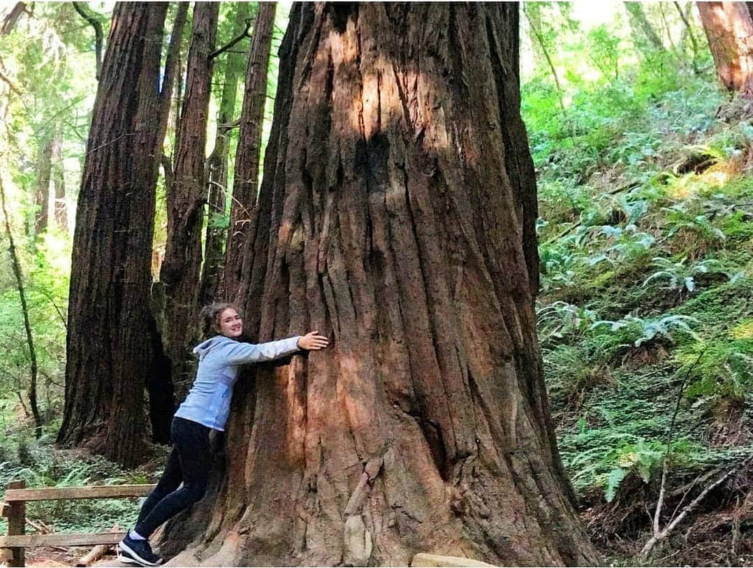 ジェニファー・ピンチズさんのインスタグラム写真 - (ジェニファー・ピンチズInstagram)「Happy Father's Day daddio, thanks for all my Pinchy luck 🥰 Throwback to this awesome dad daughter trip, love you xxx」6月21日 20時40分 - jennifer.pinches