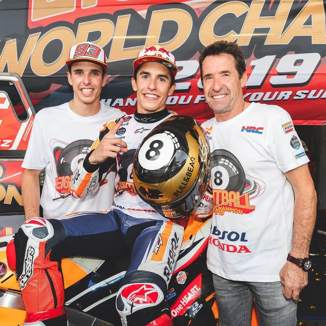 レプソル・ホンダのインスタグラム：「#HappyFathersDay to all those who are celebrating it today!  Thanks for everything you do.」