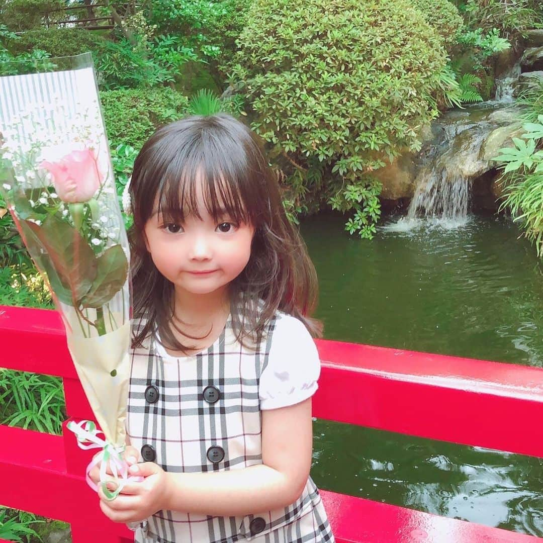 YUAさんのインスタグラム写真 - (YUAInstagram)「🎂✨ おばあちゃまのお誕生日 みんなでお祝いしました🥂 … …  #yua #kidsmodel #japan #데일리그램 #일상 #패션스타그램 #남주혁#얼스타그램 #육아스타그램 #오오티디 #뷰티스타그램 #とうふやうかい #お誕生日」6月21日 21時06分 - yuagram89