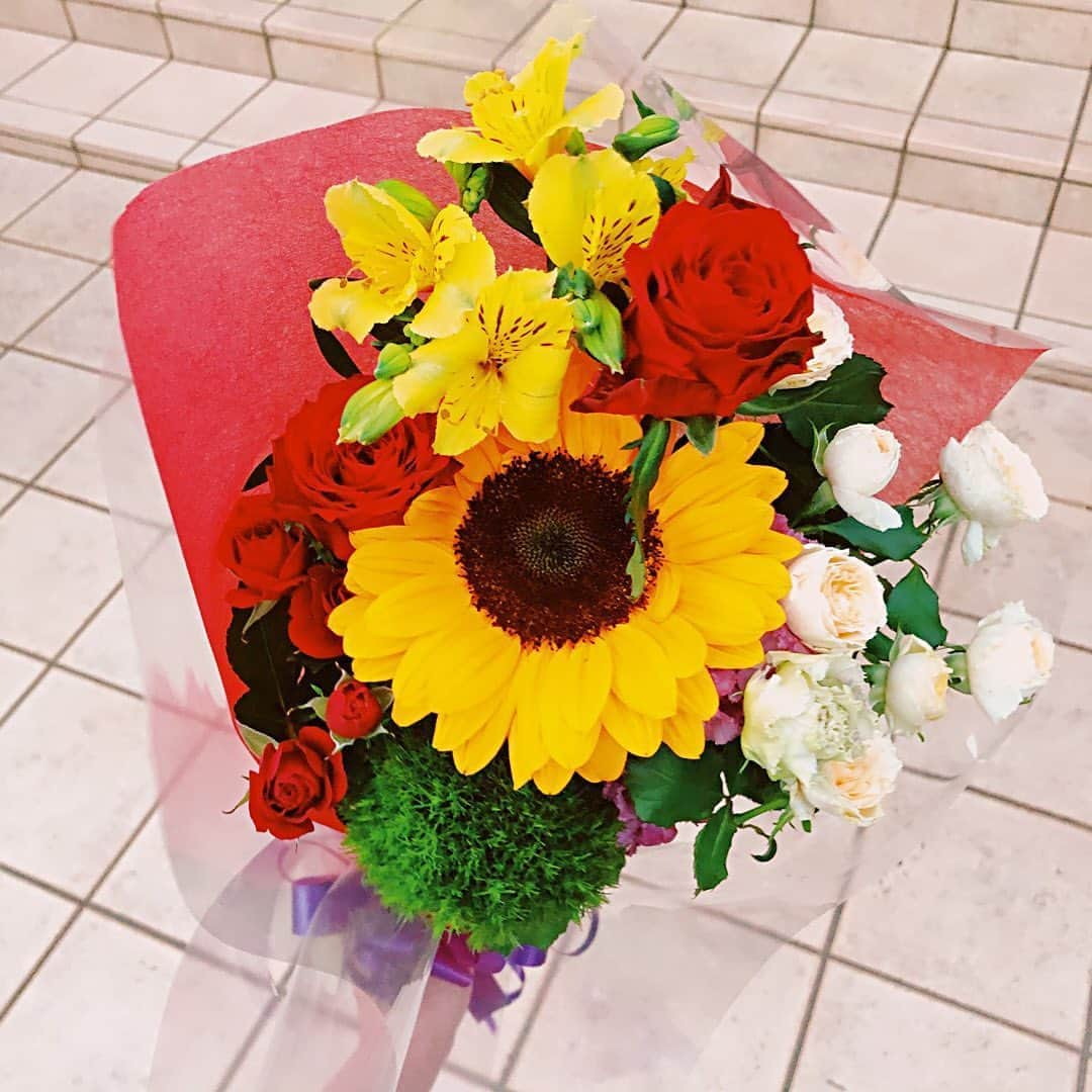 Luna.（ルナ）のインスタグラム：「Happy Birthday #grandpa  ずっと元気でいてね💐」