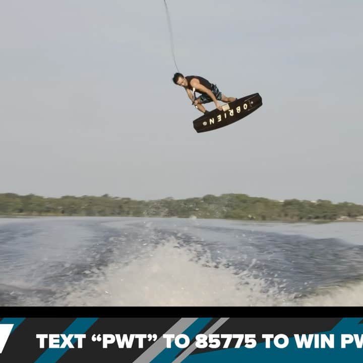 手塚翔太のインスタグラム：「One trick from my finals run of @prowakeboardtour digital stop 1! Today is the last day of Vote so go to the link in my bio and make sure vote for your favorite run😎🤘🏻 映像プロツアーの一戦目、ファン投票最終日になりました！ まだ投票していない方は是非プロフィールのリンクから好きな滑りに投票してみて下さい😎🤘🏻 @supra_boats」