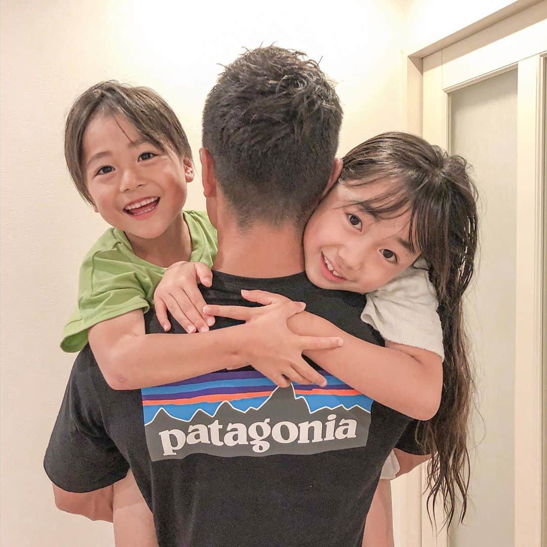 かなのインスタグラム：「． 「パパいつもありがとう💕大好き♡」 ． ． #父の日#パパ#娘#息子#happyfathersday」