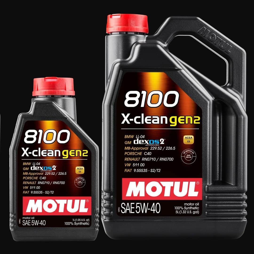 MOTUL Japanさんのインスタグラム写真 - (MOTUL JapanInstagram)「【欧州車にはMotul】 . Motulは欧州車向けに100%化学合成オイル の 8100シリーズをラインナップしています。 欧州車メーカーはそれぞれが独自に設定したオイル規格を持っている為、メンテナンスの際はその要求値を満たしメーカー認証を取得したオイルが必要になります。 . 新たに8100シリーズに追加したX-clean EFEとX-clean GEN2も多くのメーカー認証を取得しています。 . 8100 X-clean EFE 5W30 取得認証規格 ・Mercedes Benz :229.52, BMW :LL-04, VW/AUDI :505.01, FORD :917A, GM :dexos2™ 等 ・API :SN / ACEA :C2・C3 . 8100 X-clean GEN2取得認証規格 ・Mercedes Benz :229.52 / 226.5, BMW :LL-04, VW/AUDI :511.00, Porsche :C40, RENAULT :RN0700 / RN0710, GM :dexos2™等 ・API :SN / ACEA :C3 . API SN規格を取得しているので国産車にももちろんお勧め。 Motulはレースやスポーツカー向けオイルのイメージが強いかもしれませんが、様々な愛車にお使い頂ける様に幅広いラインナップを取揃えています!! . #motul #motuljapan #mercedesbenz #mb22952 #mb2265 #BMW #LL04 #VW #AUDI  #Porsche #c40 #RENAULT #RN0700 #RN0710 #GM #dexos2™ #ford917a #50501 #Motul8100 #オイル交換 #ヨーロッパ車好きな人と繋がりたい #欧州車好きな人と繋がりたい #クルマ好きな人と繋がりたい #高性能オイル #高品質オイル #メンテナンス #ヨーロッパ車 #欧州車」6月21日 22時00分 - motuljapan