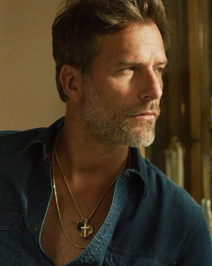 デビッドヤーマンのインスタグラム：「From all of us at #DavidYurman, we wish you and your loved ones a Happy #FathersDay」