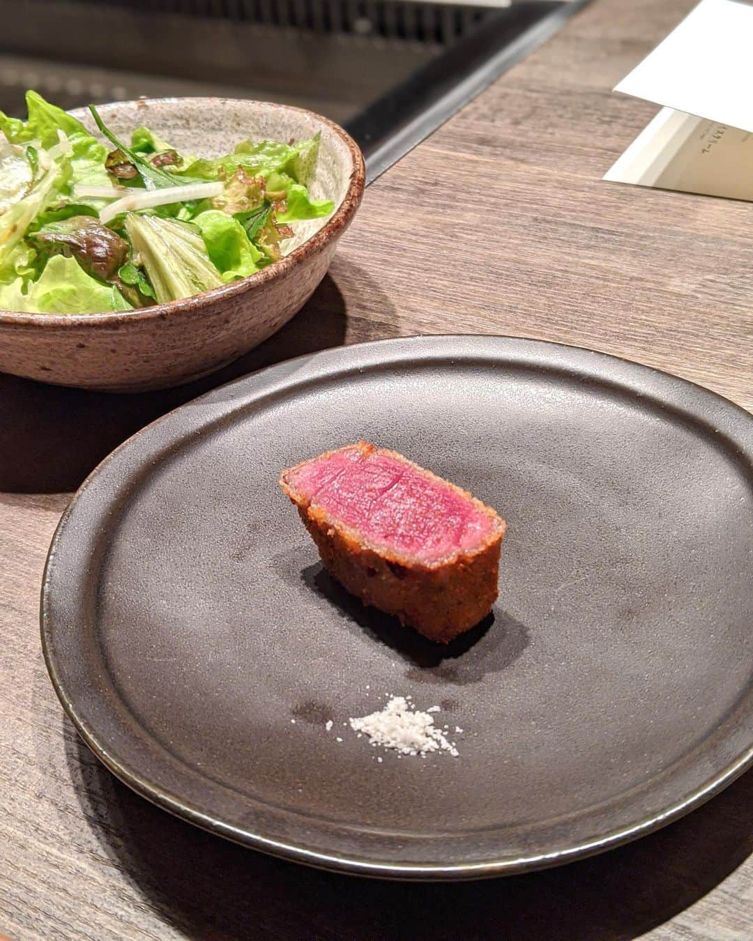 安岡あゆみさんのインスタグラム写真 - (安岡あゆみInstagram)「. OPENぶりに伺ったUshigoro S🍖 生雲丹と赤身の手巻きが大好き…💕 完全個室なので会食にもおすすめです🍴 . . #ushigoros #yakiniku #ayumi_y_gourmet #うしごろs #焼肉 #西麻布 #西麻布グルメ #西麻布焼肉」6月21日 22時19分 - ayumi_yasuoka