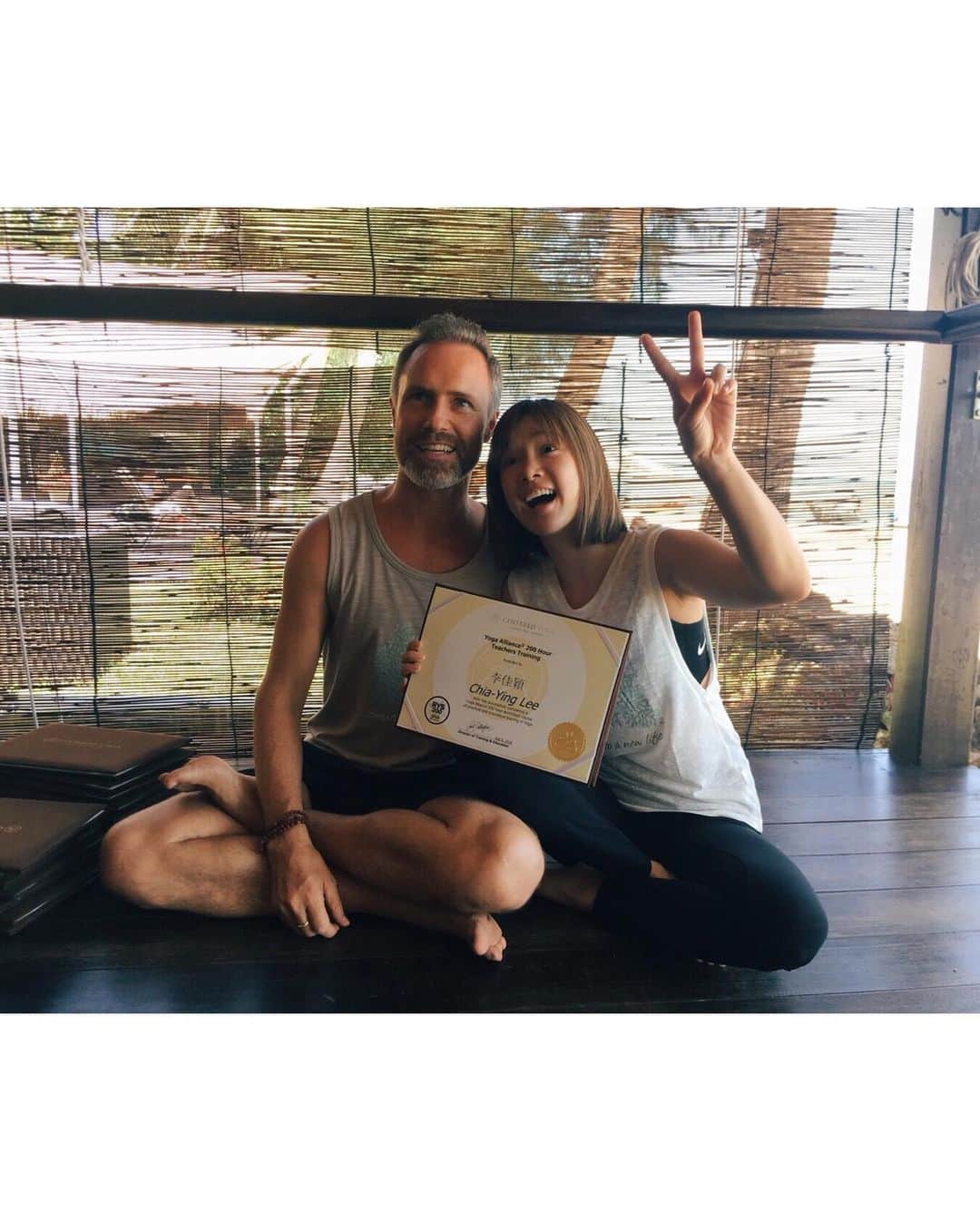 リー・ジャーインさんのインスタグラム写真 - (リー・ジャーインInstagram)「日食這天🧘🏻‍♀️是世界瑜珈日🧘🏻今天一個人練習身體，特別想念我的同學，還有這趟美好旅程。#yoga」6月21日 22時21分 - junoohknow