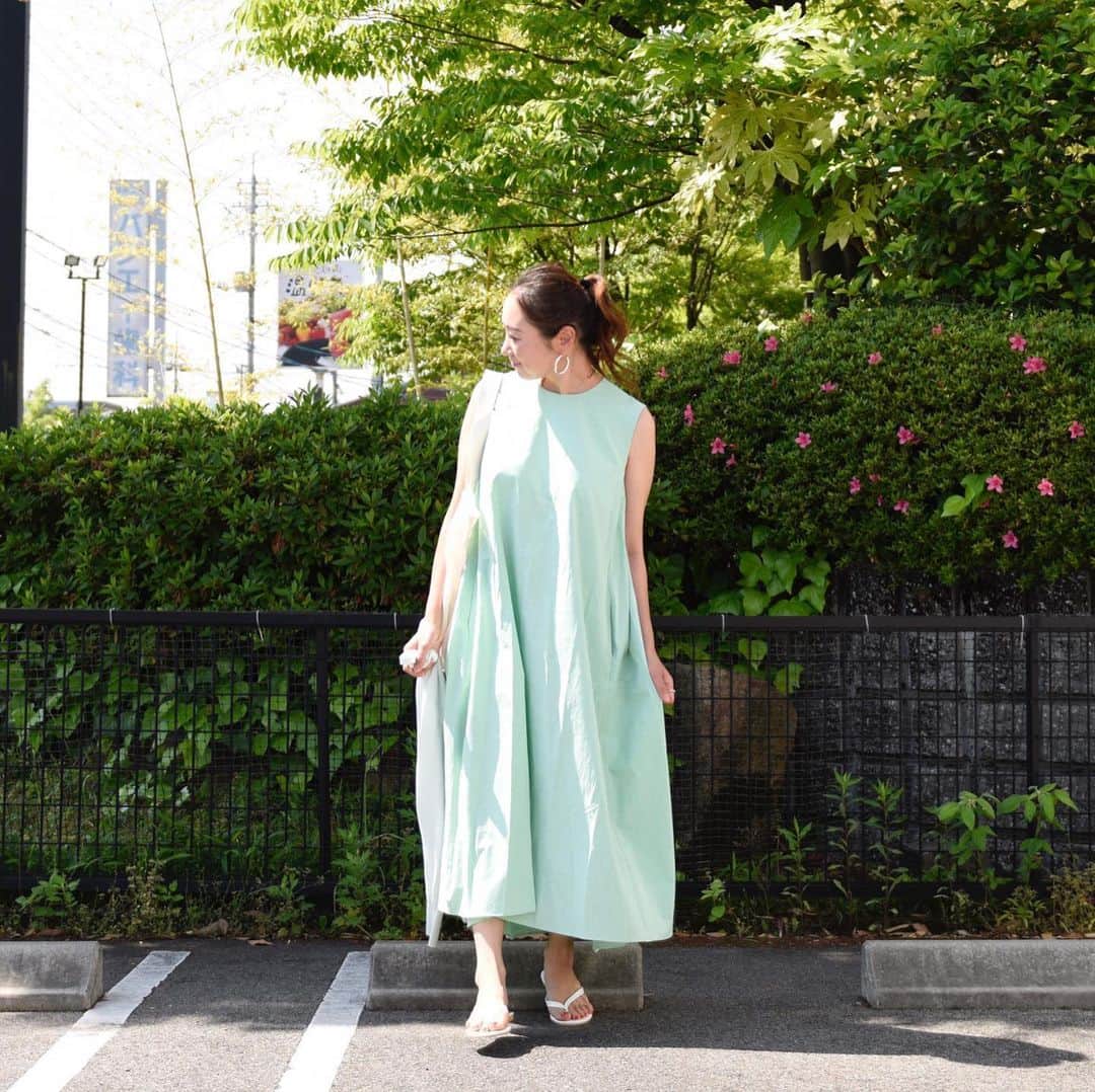 Keikooooooさんのインスタグラム写真 - (KeikooooooInstagram)「モノトーンも好きだけど、 やっぱり色物がスキ🌈🌟 新しく出た新色も可愛いんだよなぁ🤤 カーデもミントグリーンで、 ワントーンコーデにしてみました🌿💚 . 👗 @blanc_official.jp 👘 @uniqlo 👜 @lanvin_en_bleu_womens」6月21日 22時22分 - keity1011