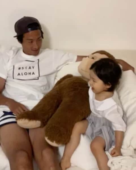 都倉賢のインスタグラム：「パパ<ゴリラのごっちゃん  なんでやねん！！！ そんな感じで素敵な父の日でした🥰🥰🥰」