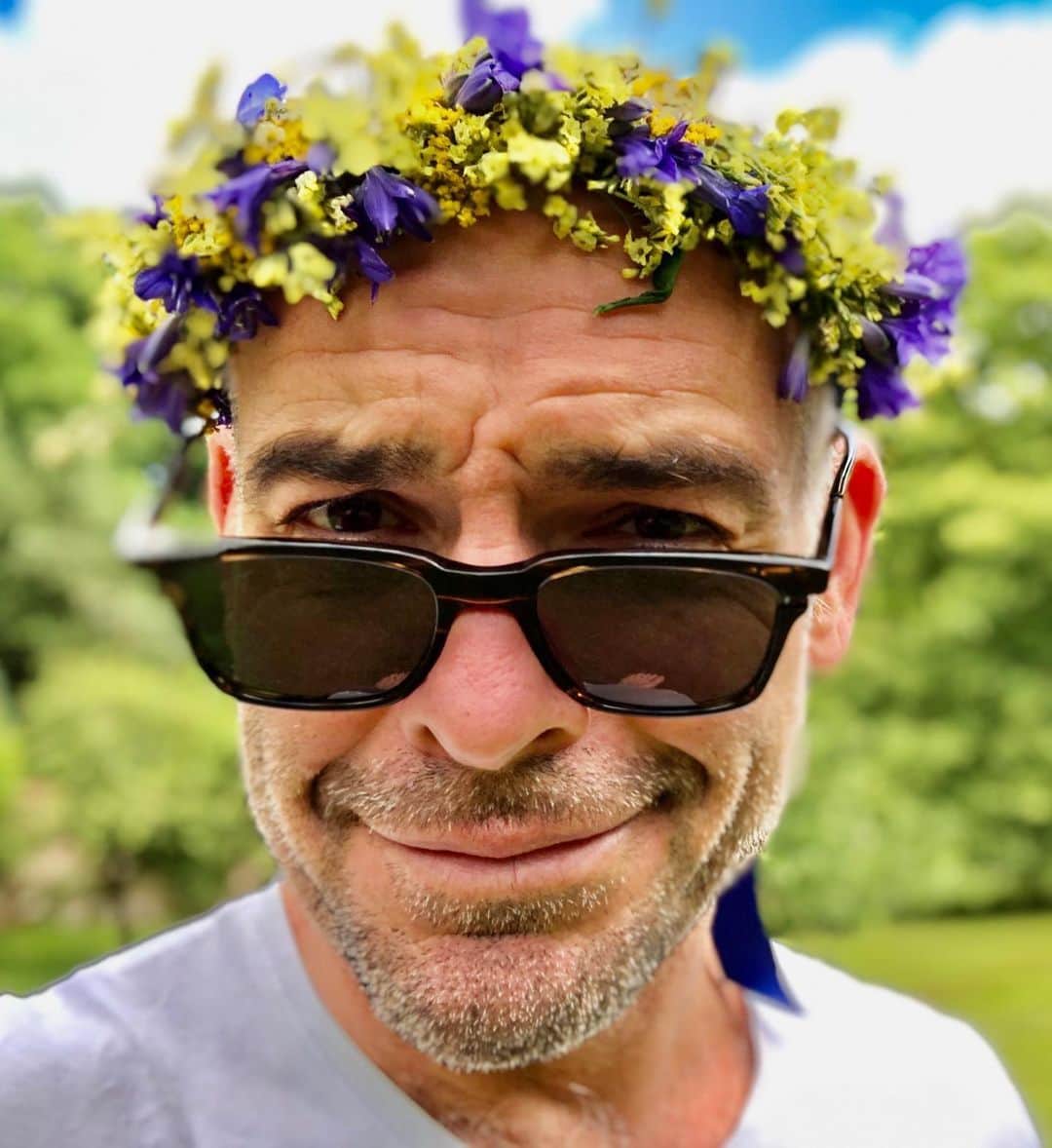 ポール・ブラックソーンのインスタグラム：「Midsummers day already!  Thanks to the lovely Swedish people who gave me my Swedish Midsommer floral headware for dancing round the MayPole....and the Herring and the Schnapps.... Anyone out there have any particular traditions/customs...??」