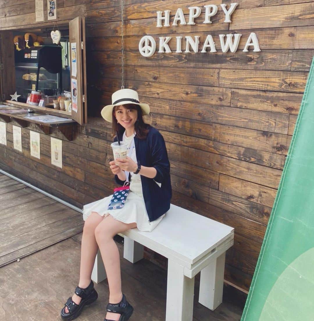小林美季さんのインスタグラム写真 - (小林美季Instagram)「沖縄でもタピオカ飲んでました、 👍🌺 小学生と対等に遊ぶ、わたし。  写真がありすぎて 何を載せたらいいかわからないなぁ*  #いつかの写真 #過去pic  #家族旅行 #沖縄 #okinawa #タピオカ #万座毛 #🐘 #自然 #最高 #tb #과거선택 #셀카 #데일리룩 #일본 #코디 #family」6月21日 22時41分 - miki_66v