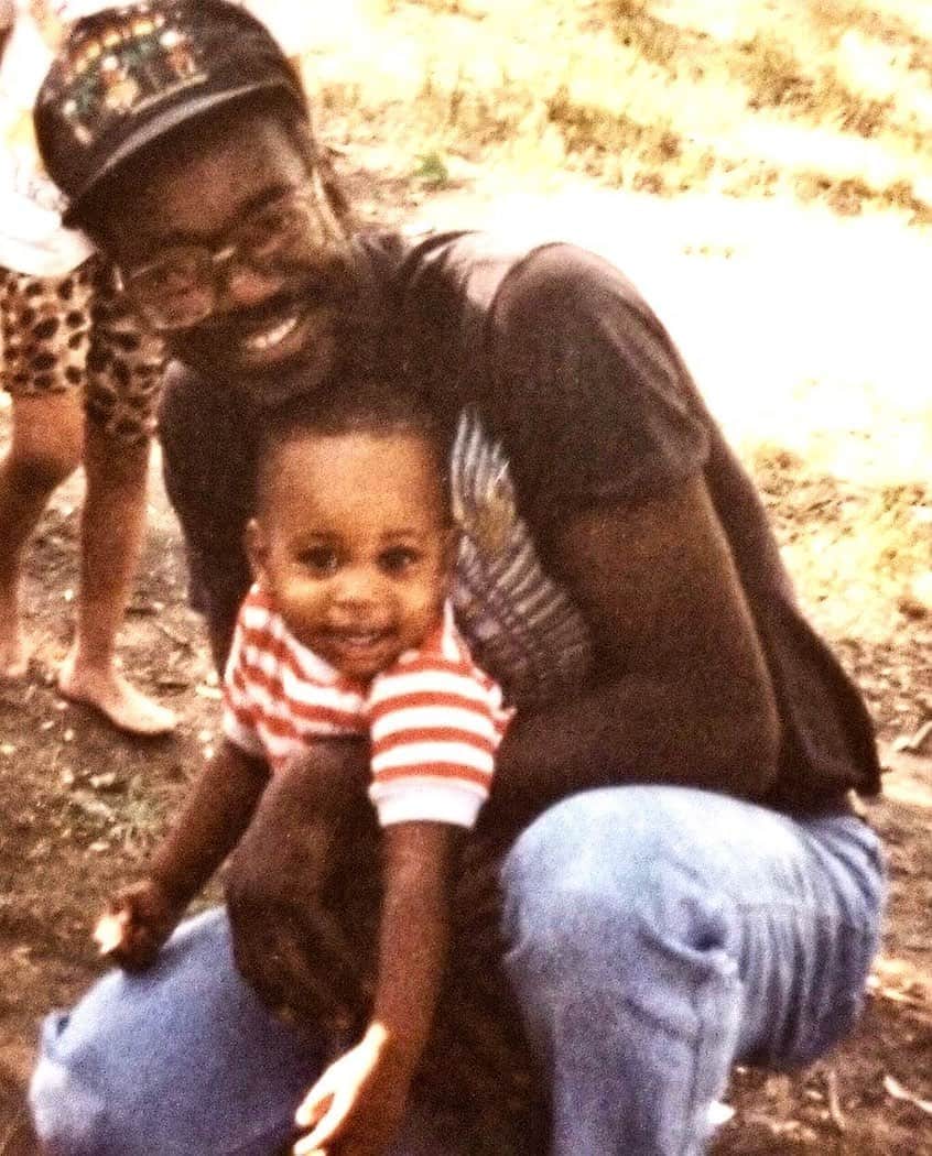 のインスタグラム：「Happy Father’s Day.  My father died when I was 6 and I always hope he’s proud of me still to this day! ❤️」