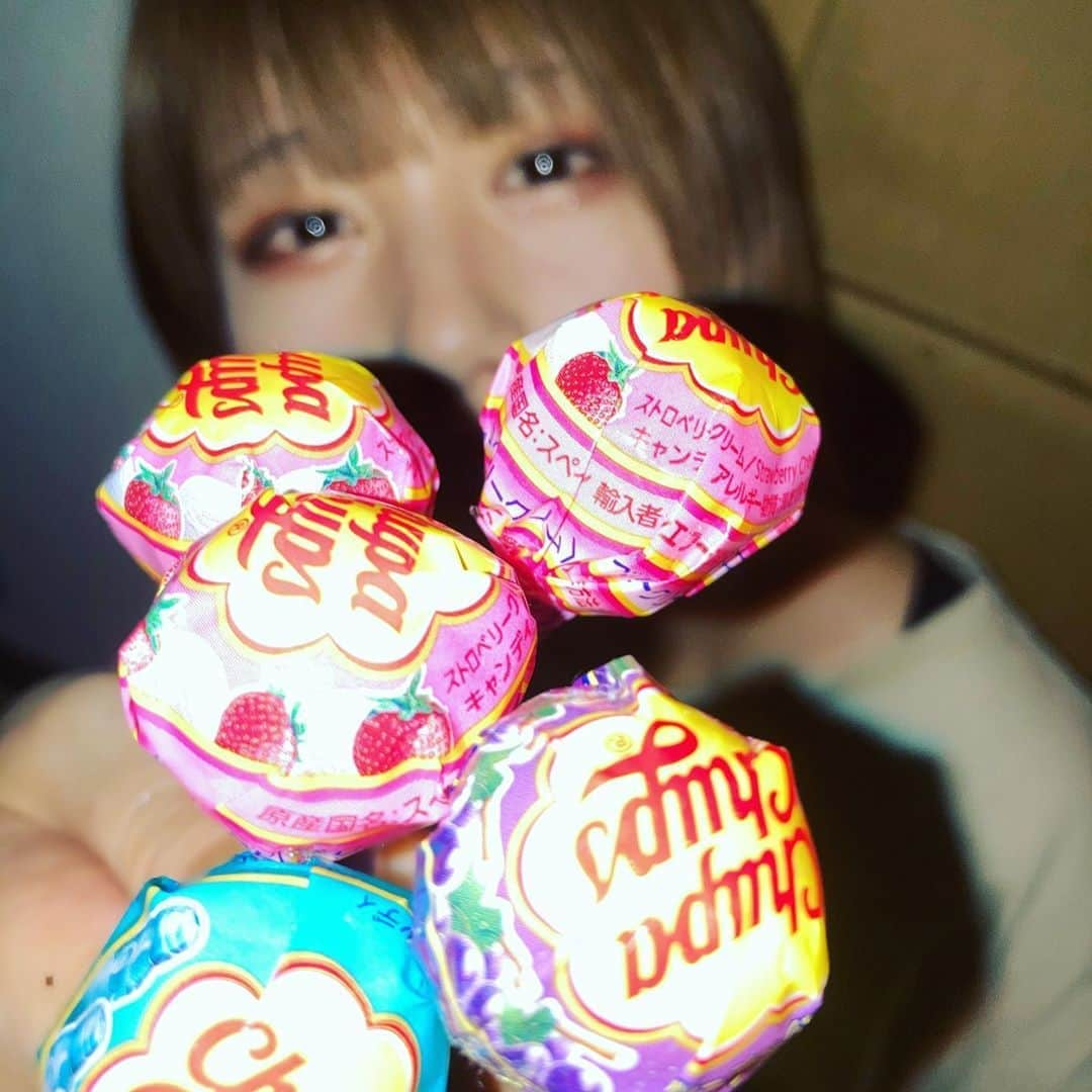 赤杖まりんさんのインスタグラム写真 - (赤杖まりんInstagram)「チュッパチャプス、 コーラ味しか食べれん、🍬」6月21日 22時58分 - dzue_slee