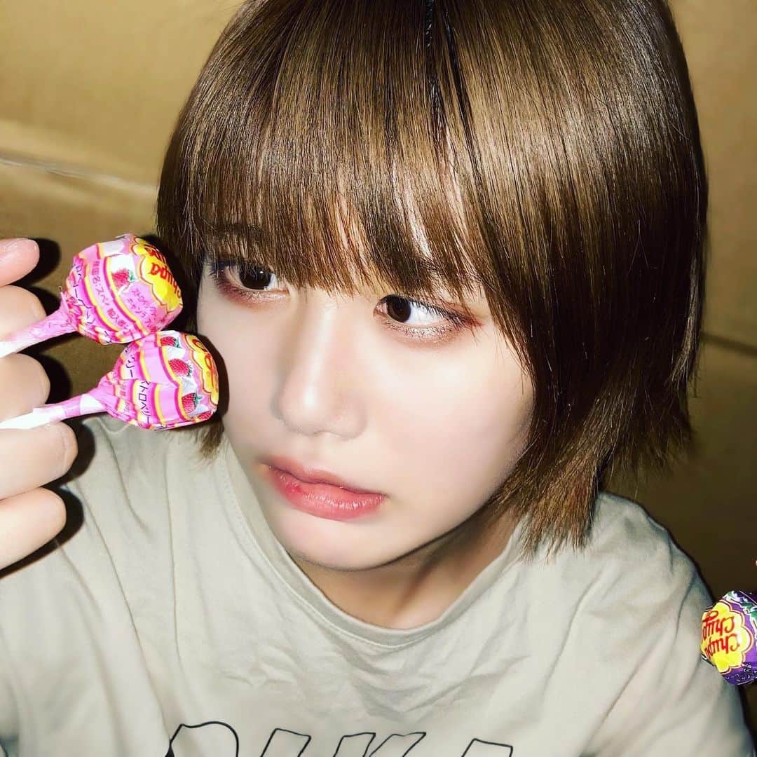 のインスタグラム：「チュッパチャプス、 コーラ味しか食べれん、🍬」