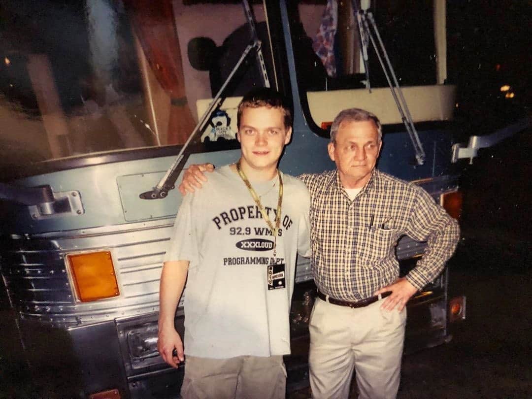 3 Doors Downのインスタグラム：「Happy Father's Day to all the fathers & father figures out there! Here’s a picture of @brad3doorsdown with his dad, Mr. Ralph.」