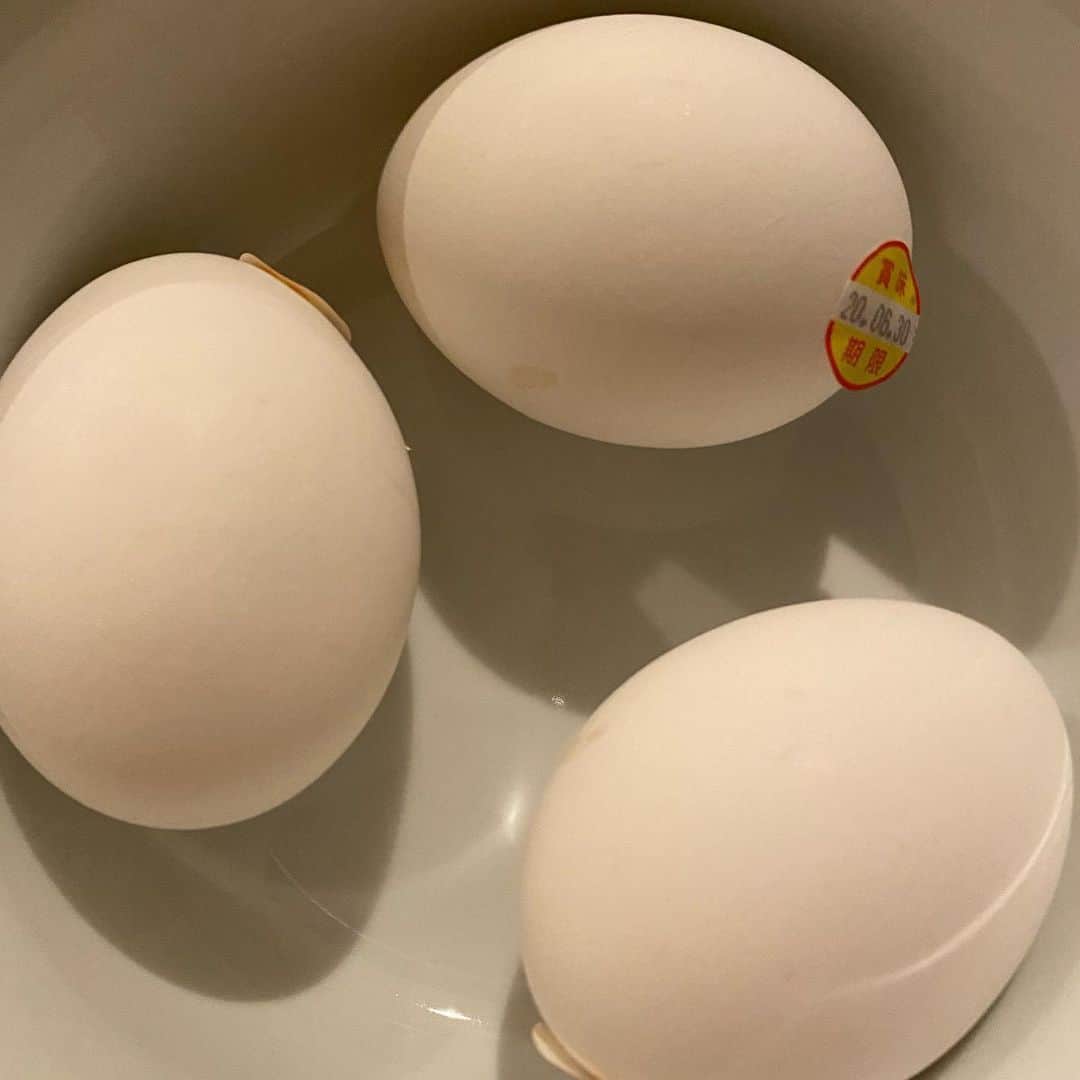 山根良顕さんのインスタグラム写真 - (山根良顕Instagram)「温泉卵ばかりいつも載せてすみません！ 作り置きです。 一つ食べましたが、一回で4個作っておくのが山根スタイルです！ てか主食の中ではパスタはタンパク質多めでビックリ！」6月21日 23時12分 - ungirls_yamane