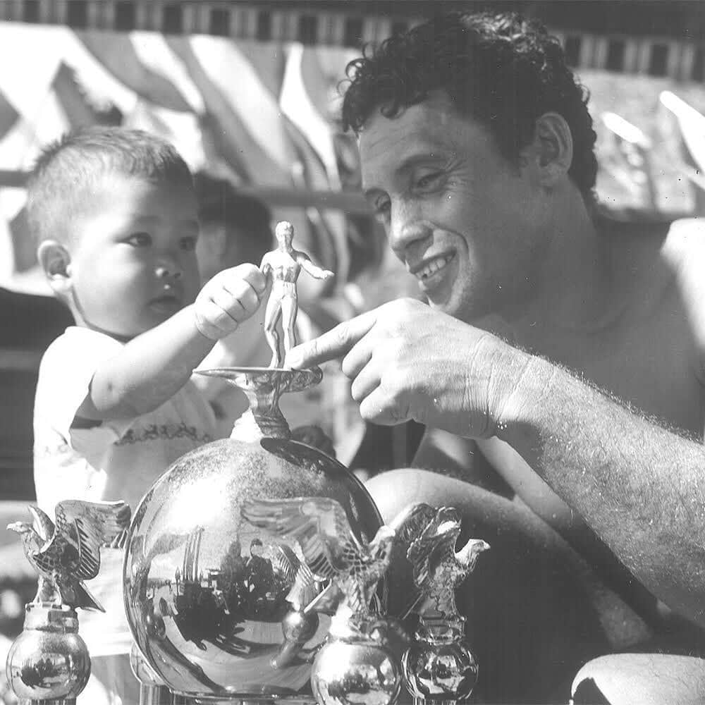 マリブシャツのインスタグラム：「To all the dads and/or father figures out there, Hau’oli La Makuakane!! ❤️❤️❤️」