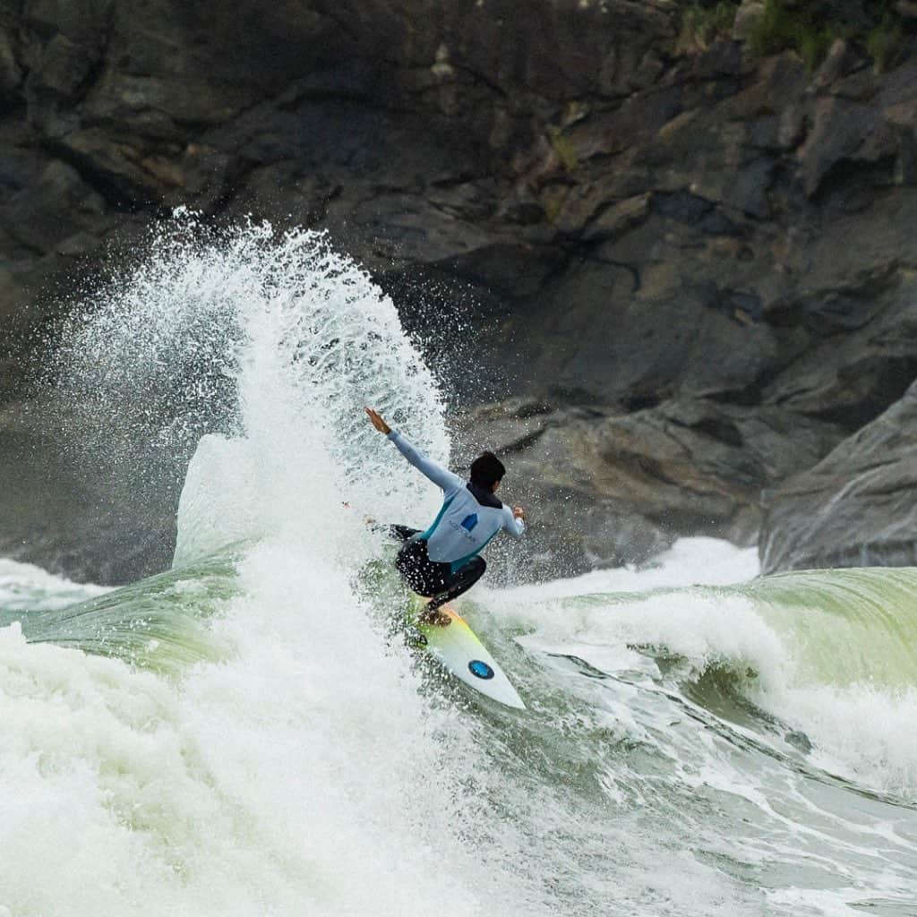 ミグエル・プッポのインスタグラム：「🏄💙 (foto: @rafaski ) #Mardocelar #gratidao #surfallday」