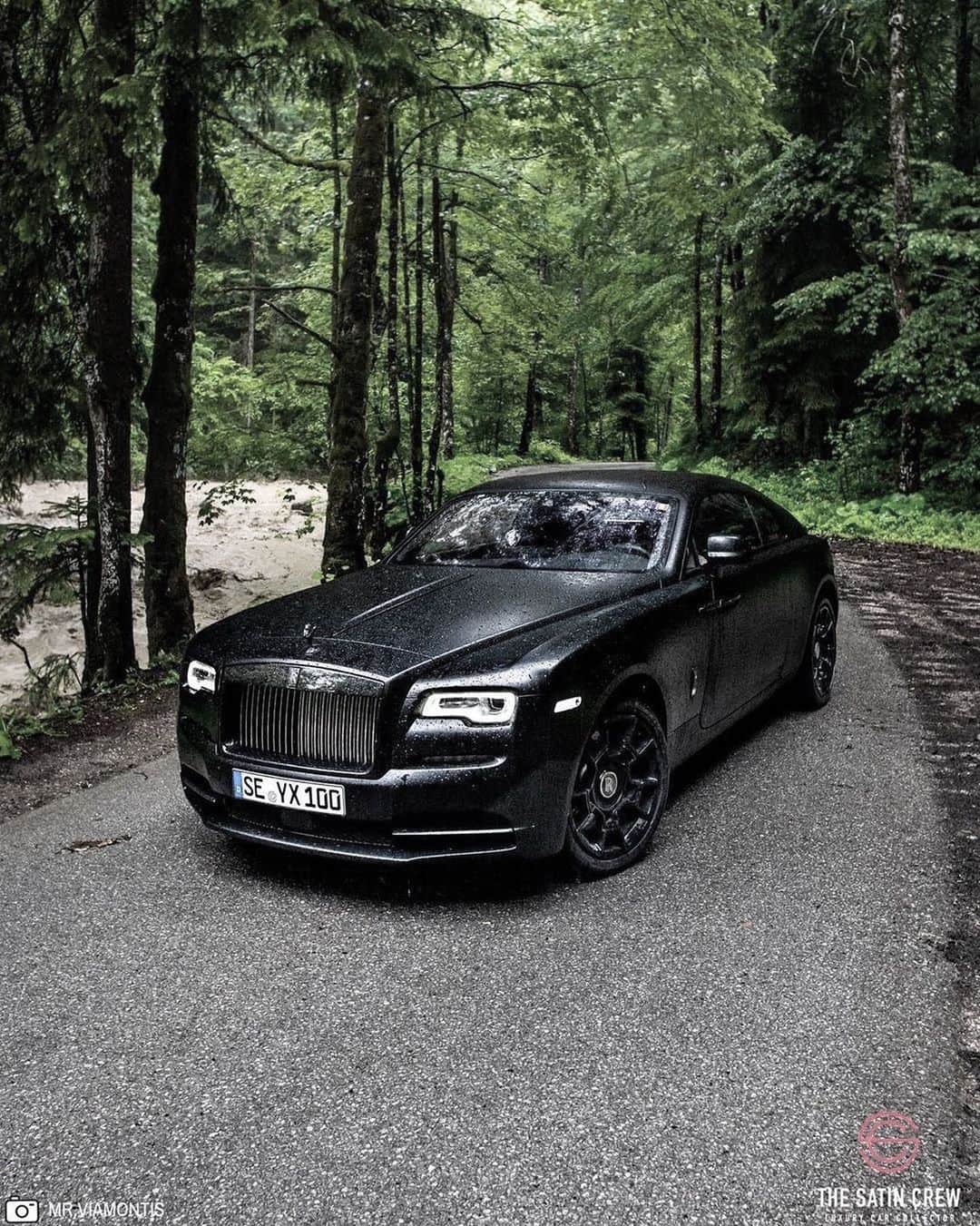CARLiFESTYLEさんのインスタグラム写真 - (CARLiFESTYLEInstagram)「Rolls Royce Wraith 👍🏽or👎🏽? Owner @thesatincrew #carlifestyle #RR」6月22日 8時43分 - carlifestyle