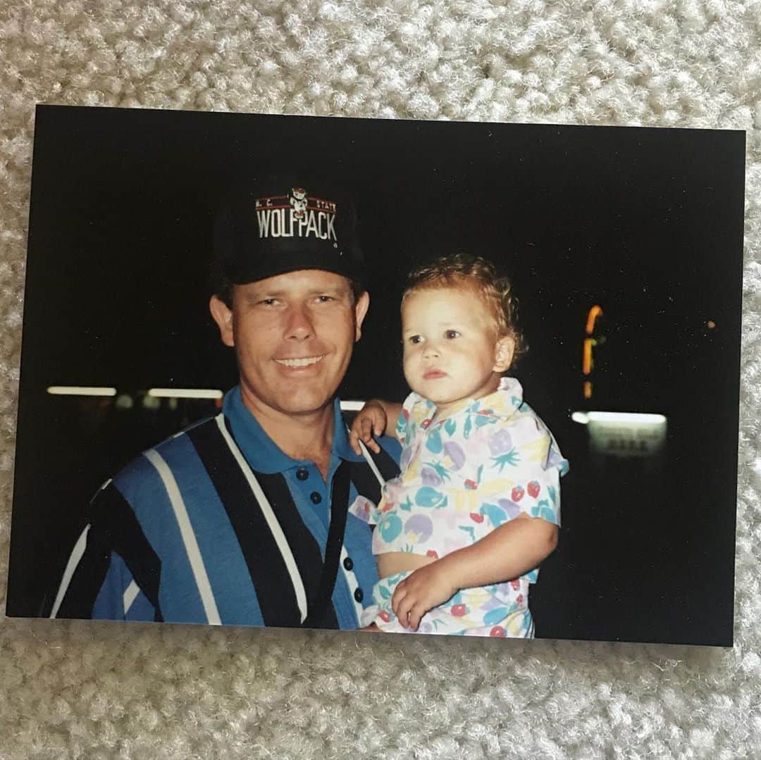 Shannon Beveridgeさんのインスタグラム写真 - (Shannon BeveridgeInstagram)「happy father’s day to the voice behind all my home videos 💕 the guy who taught me everything i know about breaking and losing my cell phones.. and a lot of my more attractive qualities too lol.. i love you the most!! (side note: i used the purse in slide 2 to collect rocks) .. thinking about everyone without their dads today for whatever the reason 💕 i love you too」6月22日 9時09分 - nowthisisliving