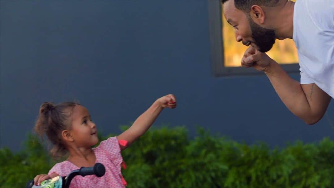 アメリカン・ブロードキャスティング・カンパニーのインスタグラム：「The greatest of all time… Dad Edition. We’re wishing John Legend was packing our lunch bags… sponsored by @armandhammerlaundry #JohnLegendFathersDay」