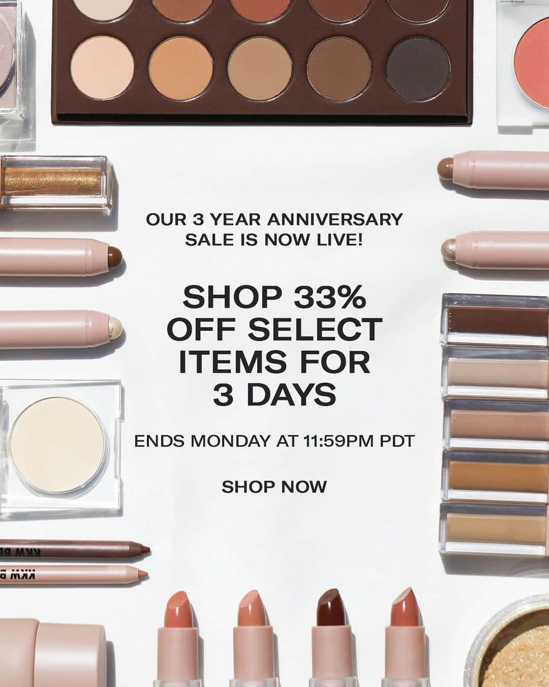 クリス・ジェンナーさんのインスタグラム写真 - (クリス・ジェンナーInstagram)「Happy 3 year anniversary @kkwbeauty!!!! Celebrate by shopping the 33% off sale at KKWBEAUTY.COM @kimkardashian #KKWBEAUTY」6月22日 9時27分 - krisjenner