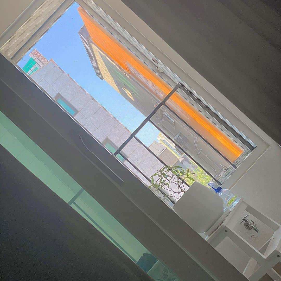ウォン・ジナのインスタグラム：「🌞🌞🌞」