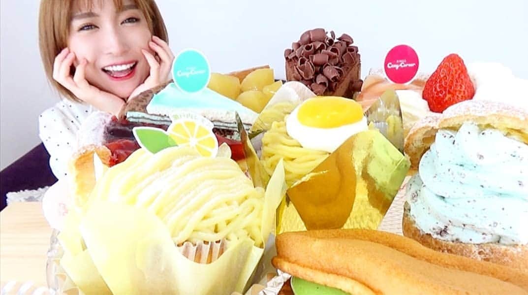 石関友梨のインスタグラム：「YouTube！夏も美味しいコージーコーナー食べ放題！チョコミン党も必見！  #コージーコーナー #銀座スイーツ #大食い #食べ放題 #チョコミント #チョコミン党 #スイーツ #モンブラン #チョコレート #抹茶 #スフレ #ワッフル #プロフィールからサイトに飛べます」