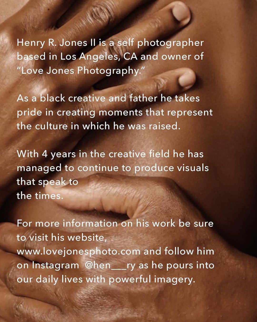 Forever 21 Menさんのインスタグラム写真 - (Forever 21 MenInstagram)「Happy Father’s Day! We want to highlight Black Fathers, like Henry Jones.  We asked @hen_____ry what fatherhood means to him. "Fatherhood to me is selfless love, often times imagery associated with being a father is tough, quiet and stern. I want to shift that imagery into a positive light as I create daily. My children are great and remind me of endless hope for the future." ”Father’s Therapy” portraits by @_lovejonesphoto.c  #juneteenth #forevertogether」6月22日 1時11分 - forever21men