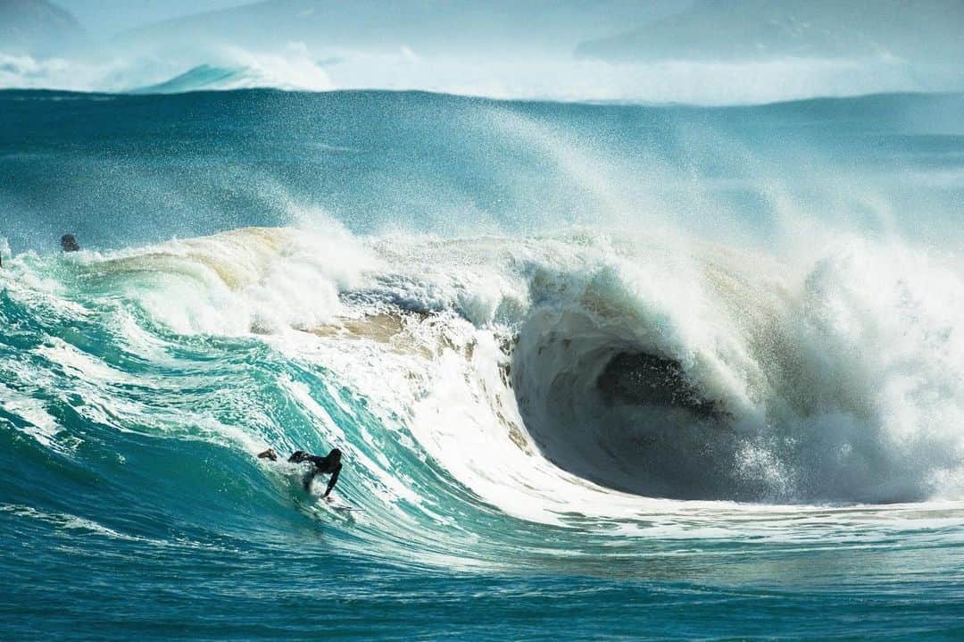 クイックシルバーさんのインスタグラム写真 - (クイックシルバーInstagram)「Surfing is a very calm and relaxing endeavor. Just ask @mikeywright69.」6月22日 2時23分 - quiksilver