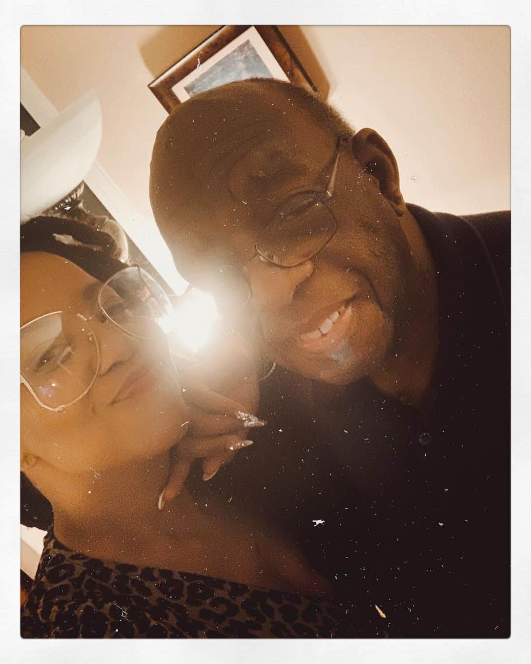 カミラ・マーシャルのインスタグラム：「ME and my HERO. 🧡」